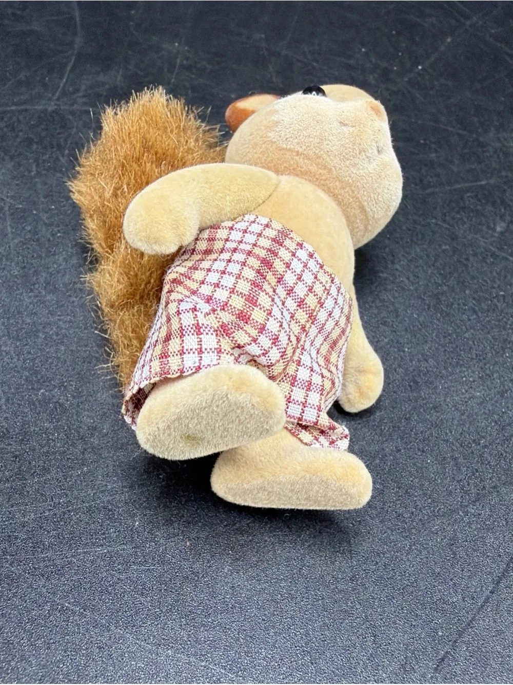 EPOCH Sylvanian Families Walnut Squirrel Family Walnut Squirrel Boy Doll RI-33